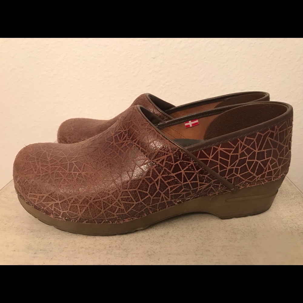 Sanita clogs